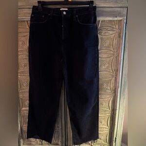 Etica Ethically Made. Size 29. Black jeans. NWT
Tyler Vintage Straight Crop.